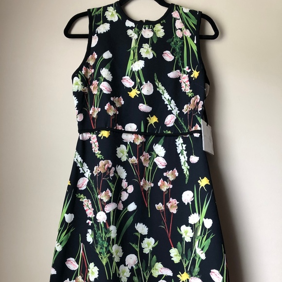 Victoria Beckham for Target Dresses & Skirts - VICTORIA BECKHAM FOR TARGET FLORAL DRESS